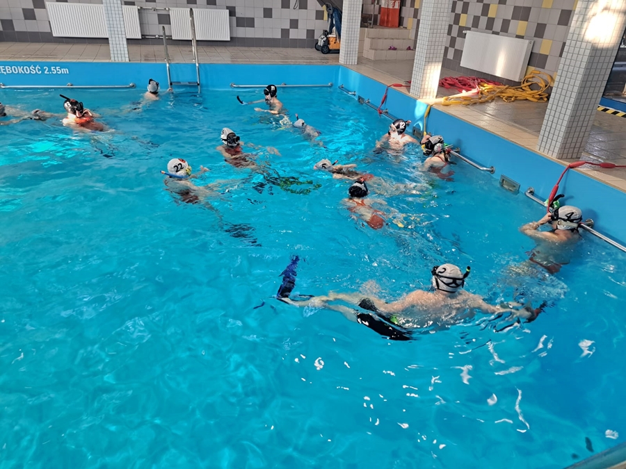 Hokej pod wodą Walenie Siemianowice Śląskie Trening 7 I 2023